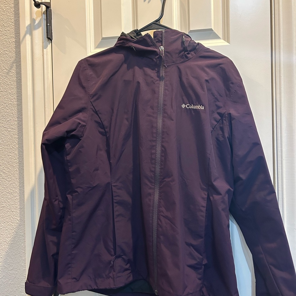 Columbia Omni tech rain jacket